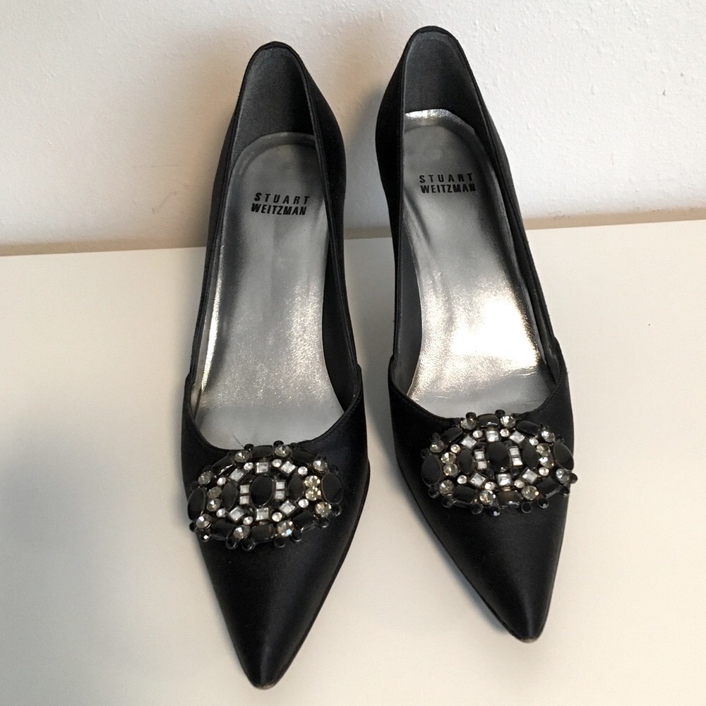 Stuart Weitzman satin pumps, 7.5N | Offers welcome